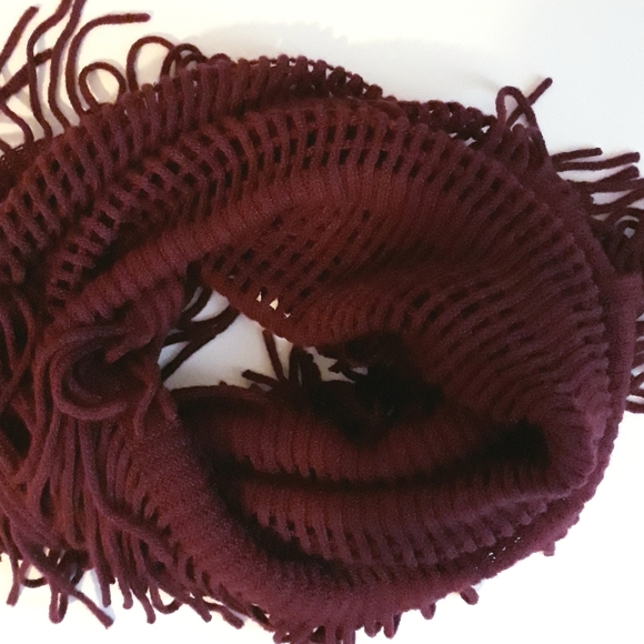 Infinity Fringe Scarf - Picture 3 of 4